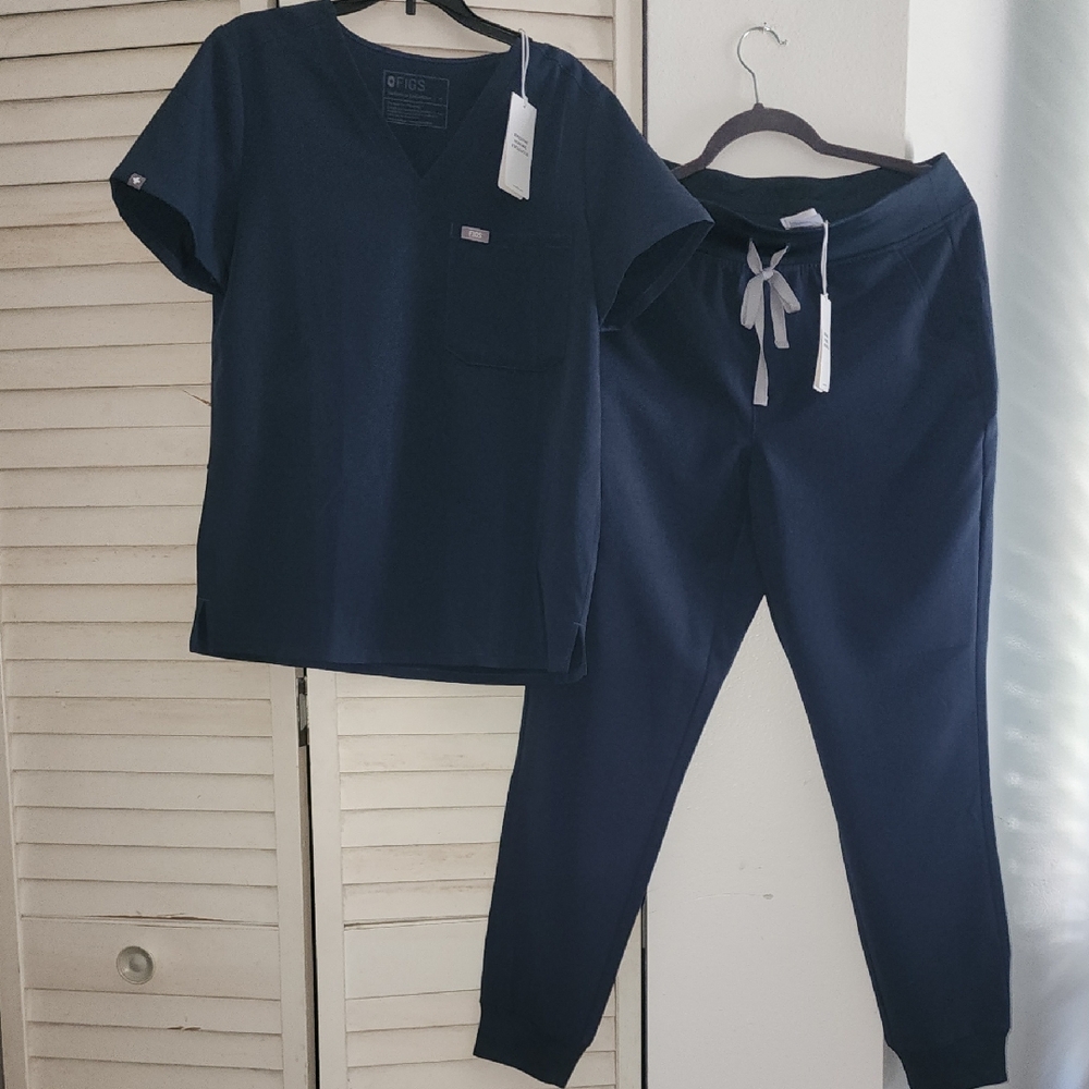 FIGS SCRUB SETS IN DARK HARBOR BRAND NEW. SMALL TOP AND A MEDIUM JOGGER